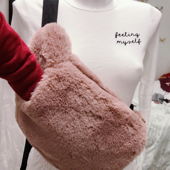 πFurry Warm Blush Pink Fannie Waist Purse Bagπ - Picture 3 of 6